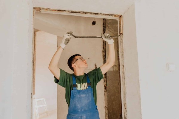 Ravalement de façade à Orléans : combien de temps dure les travaux ?